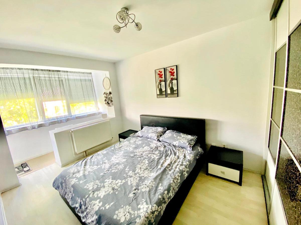 Cozy Central Place Braila Exterior photo